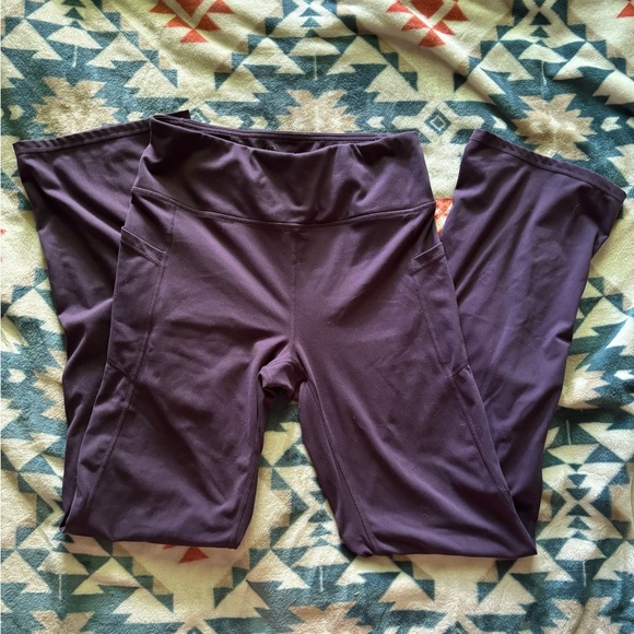 GAIAM Deep Purple Flare Leggings - Picture 1 of 2